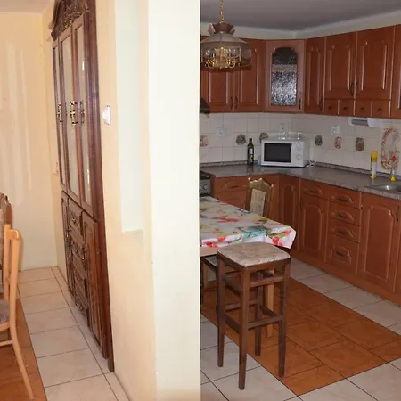 Kinghouse بيت للعطل *
