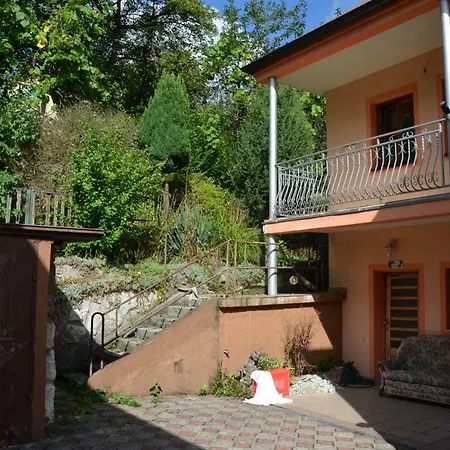 Kinghouse بيت للعطل